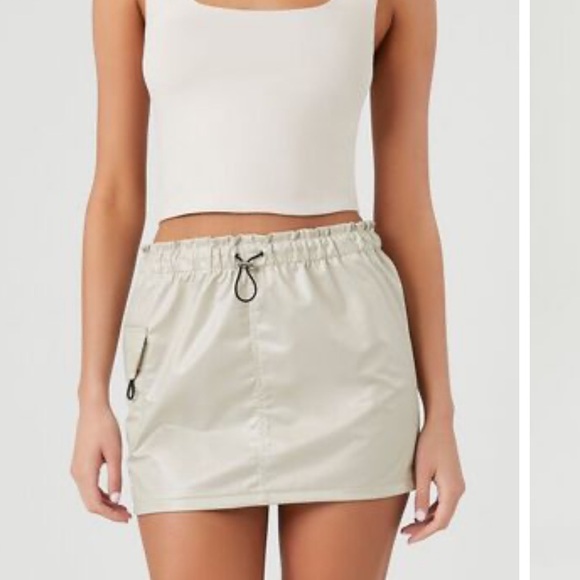 Forever 21 Toggle Drawstring Mini Skirt - Picture 5 of 5